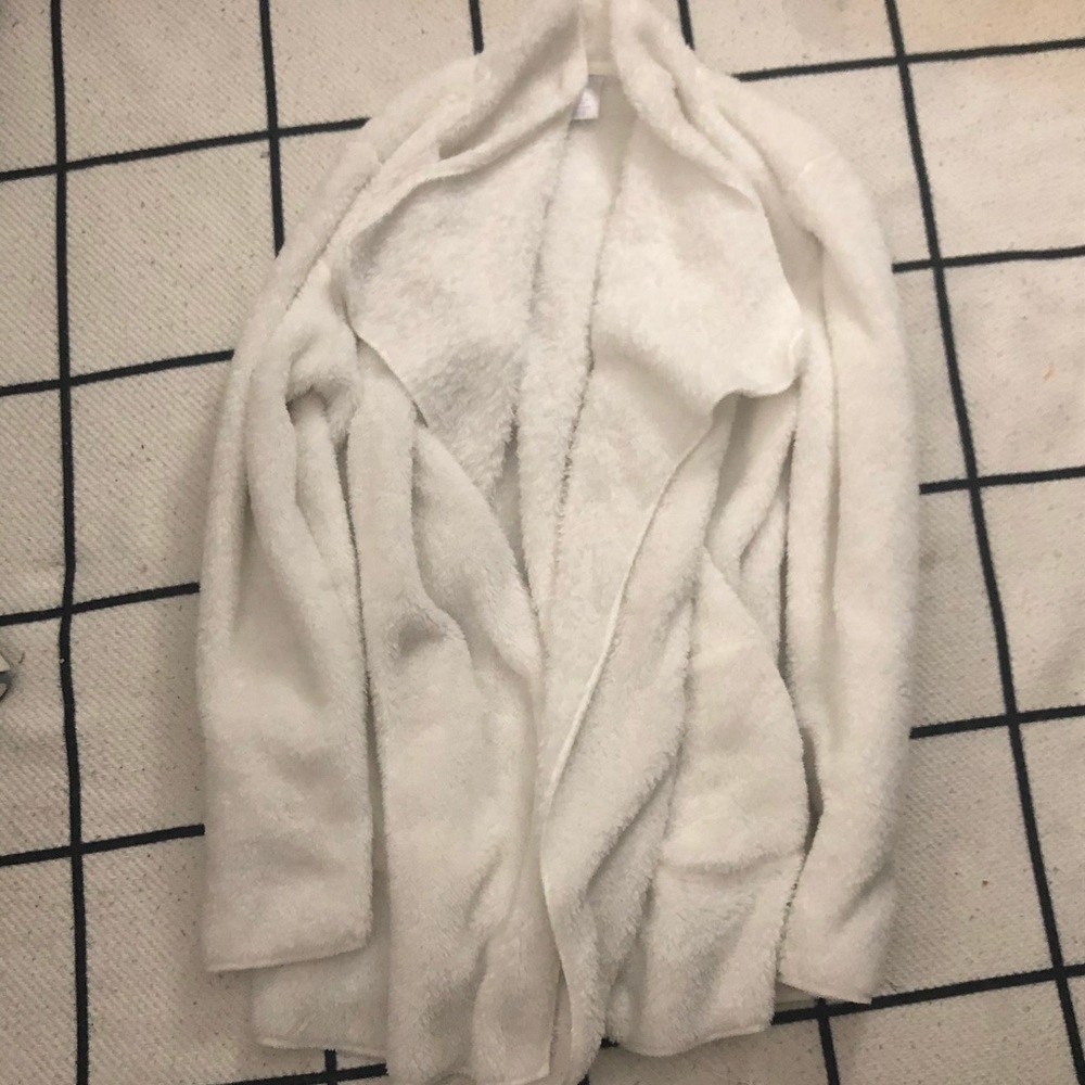 White fuzzy flowy jacket
